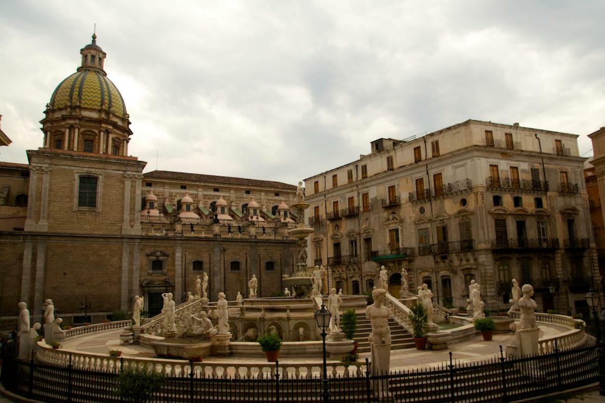 Terminal Bus Cairoli Bed and Breakfast Palermo Esterno foto